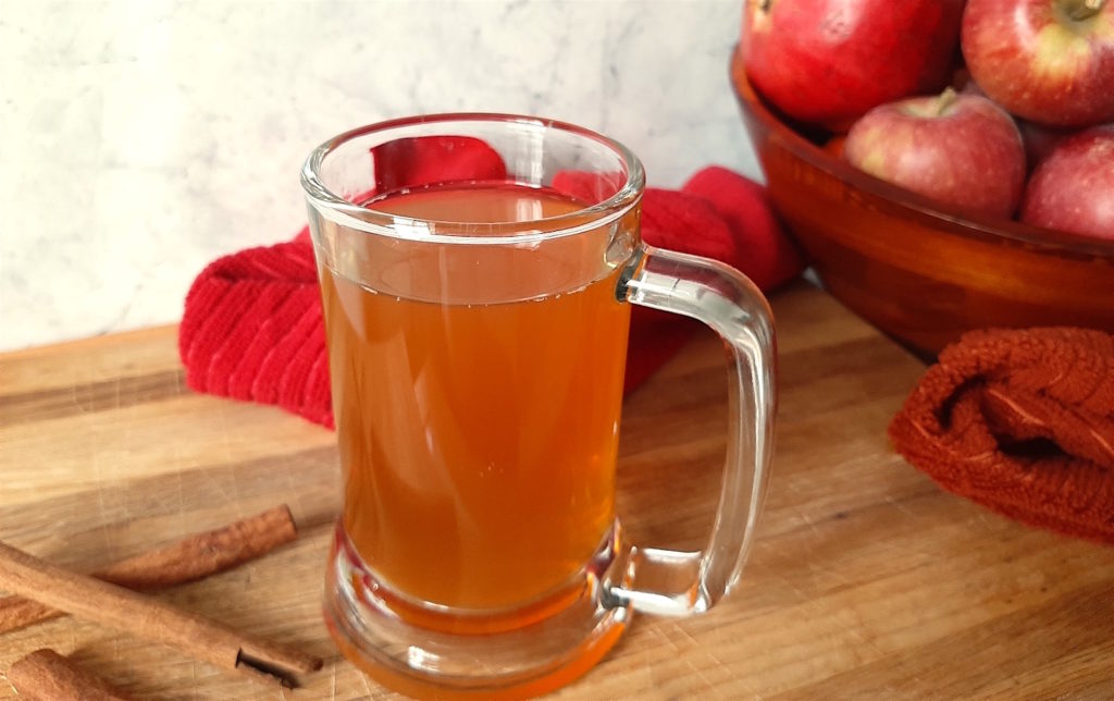 Apple Cider, Apples, Cinnamon, Fall Cocktail, Bourbon