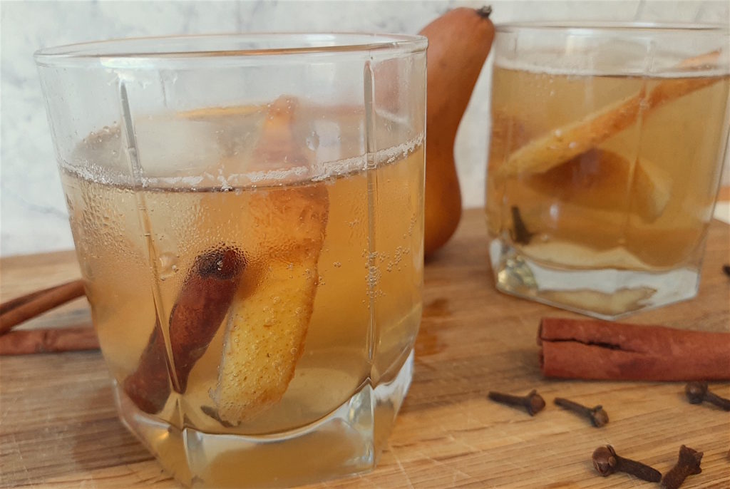 Ginger, Pear and Bourbon, Spiced pear simple syrup, ginger beer, bourbon, Fall cocktail